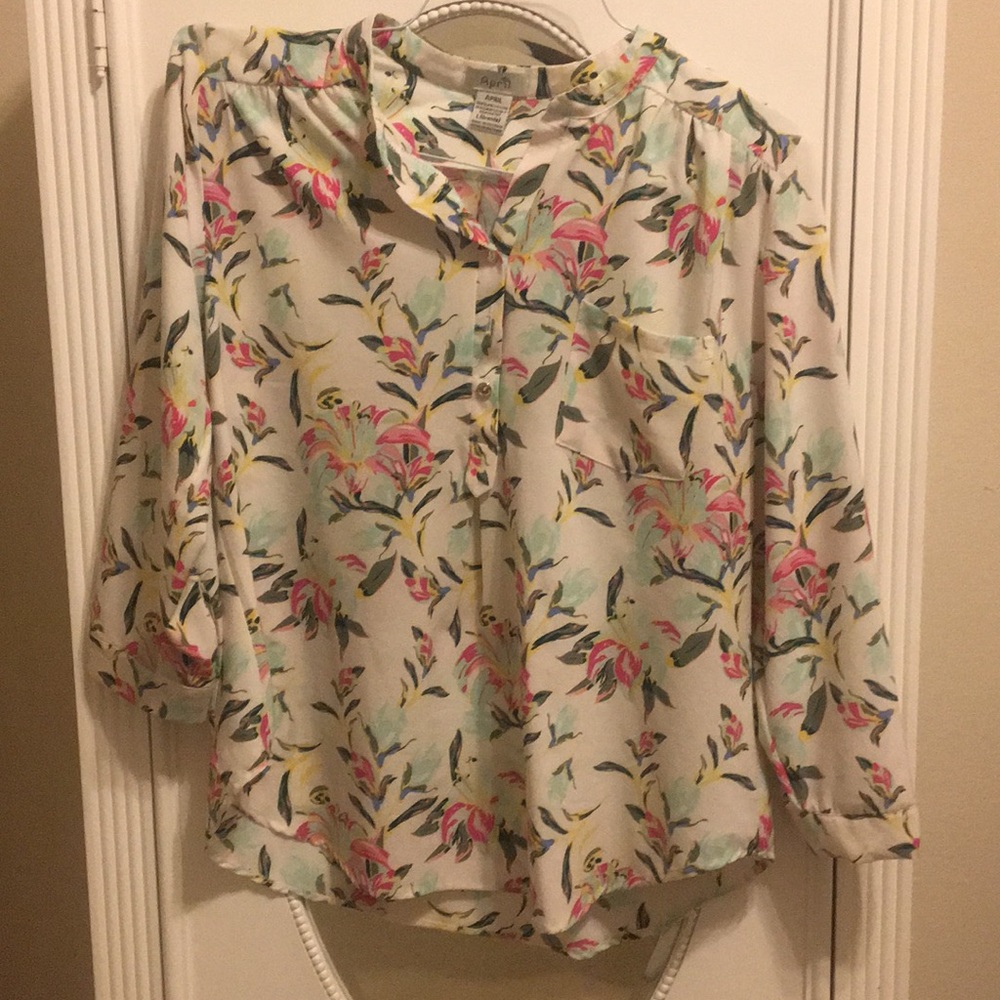 April quarter button down floral woman’s top